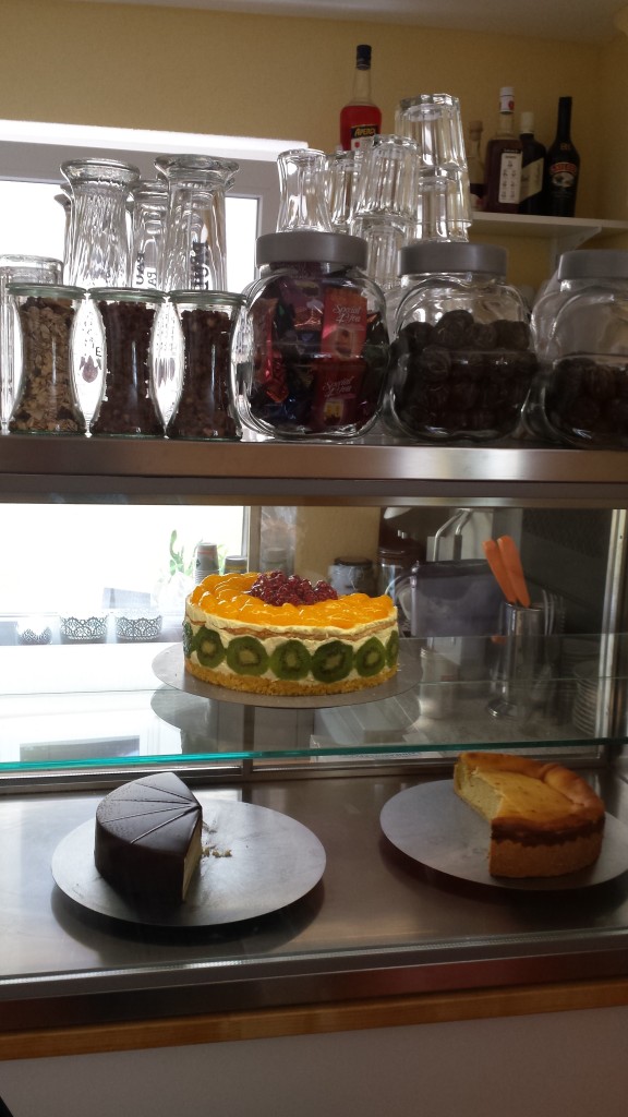 Du kannst dich auf täglich frischen Kuchen/Torten freuen