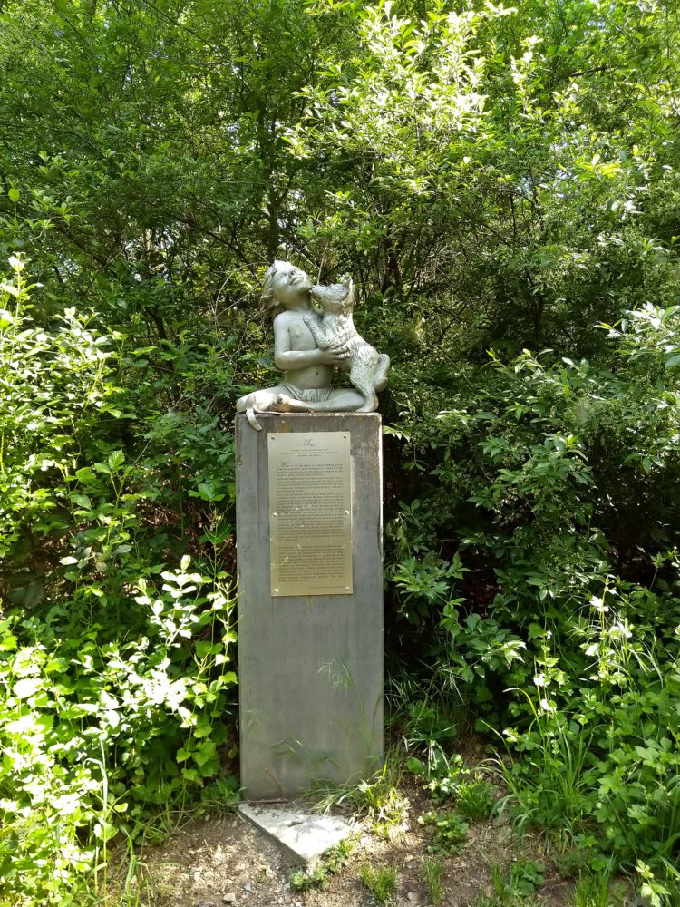 Wöllsteiner Märchenweg Figur Mogli