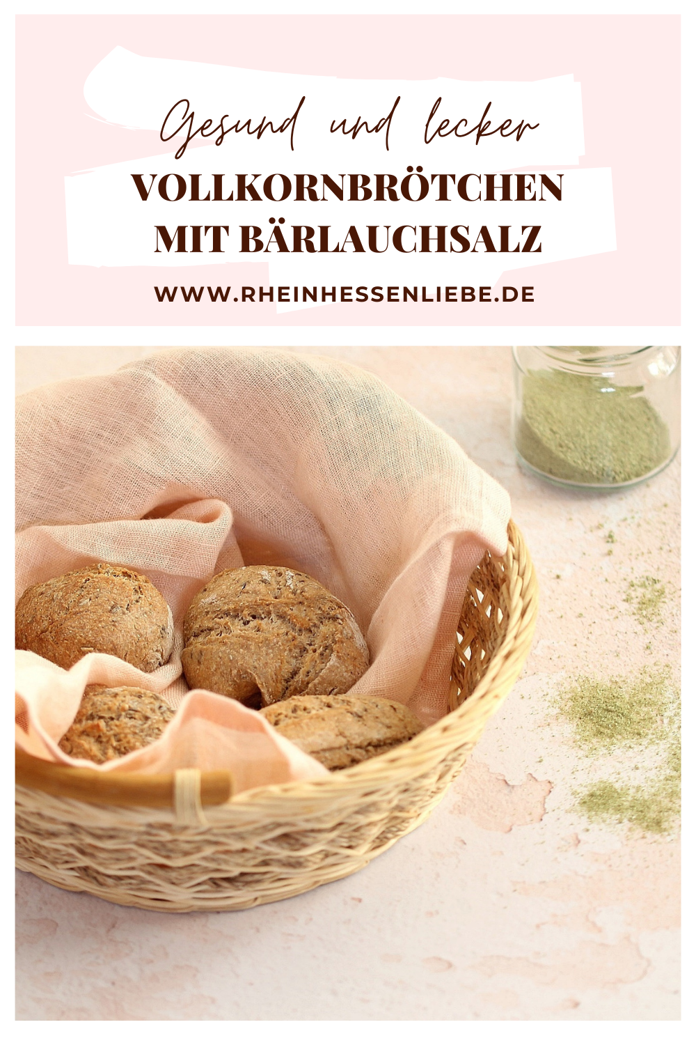 Vollkornbrötchen mit Kümmel und Bärlauchsalz
