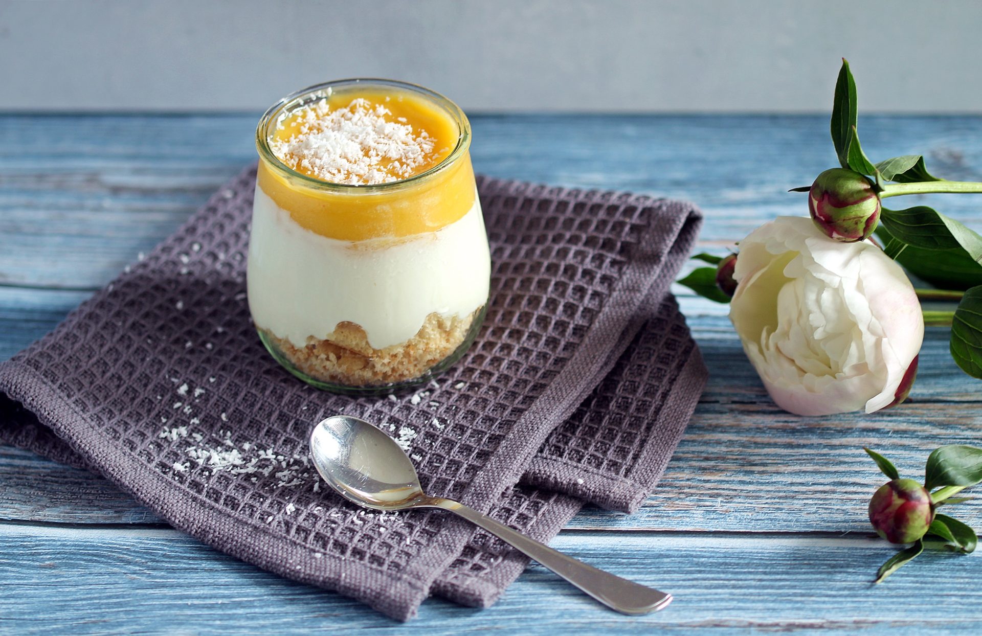 Fruchtiges Mango-Dessert im Glas - unglaublich lecker