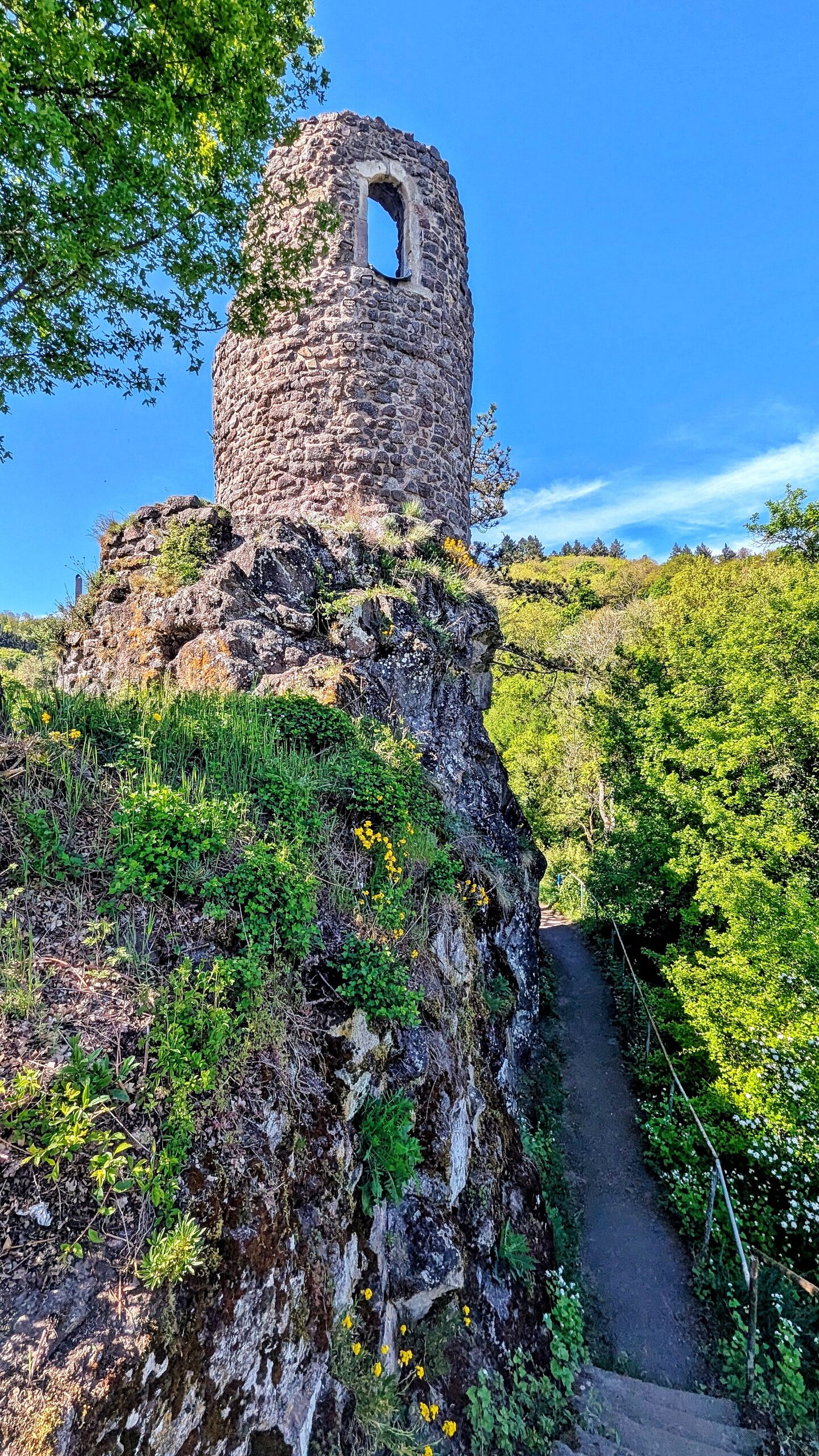 Burgen und Schlösser im EdelSteinLand: Burg Bosselstein