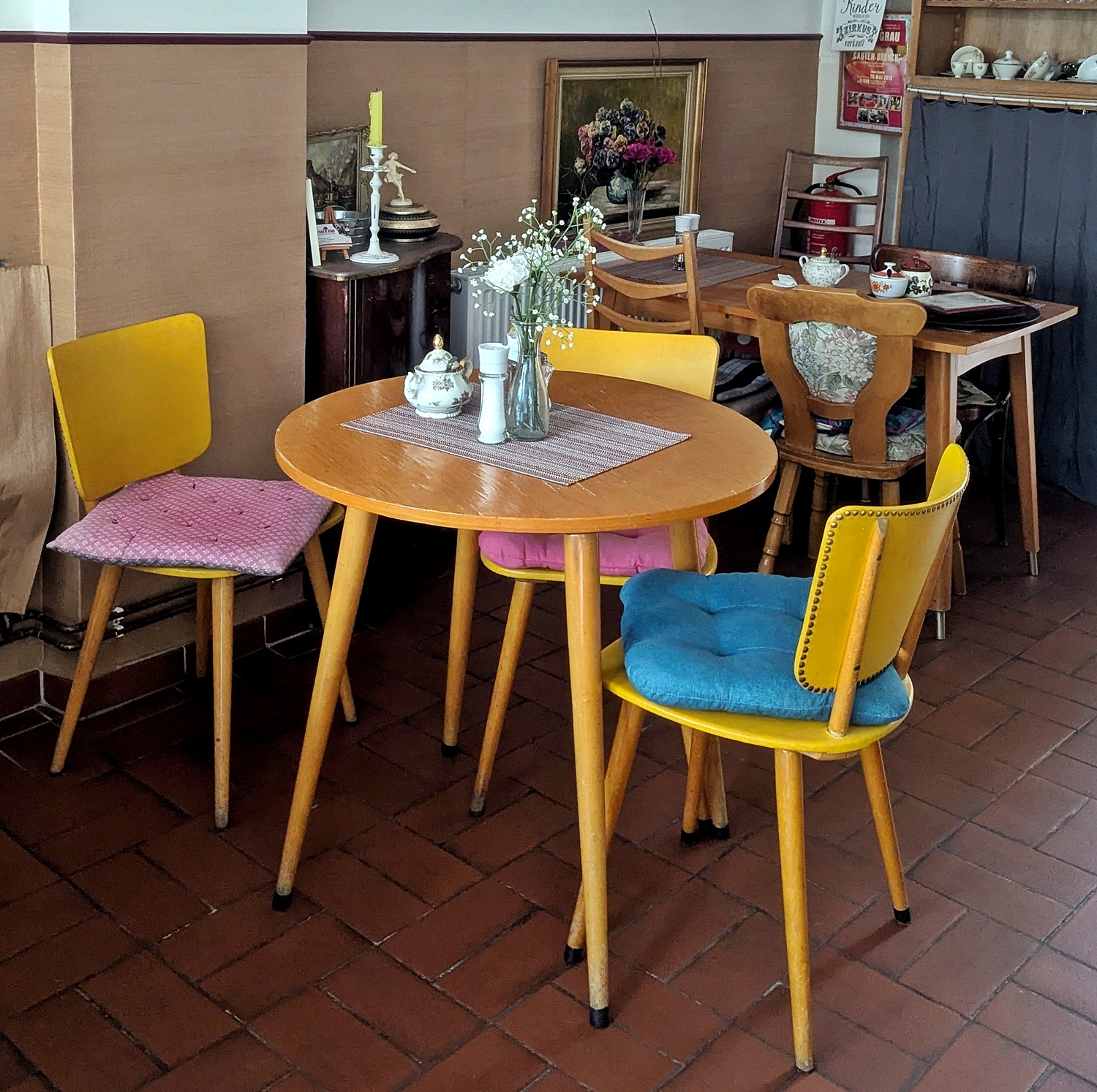 Café Frankfurt: Frau Grau 